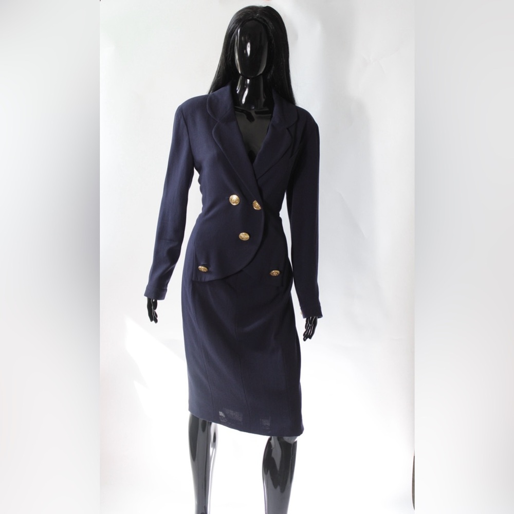 Vintage Chanel Boutique 1980s Suit